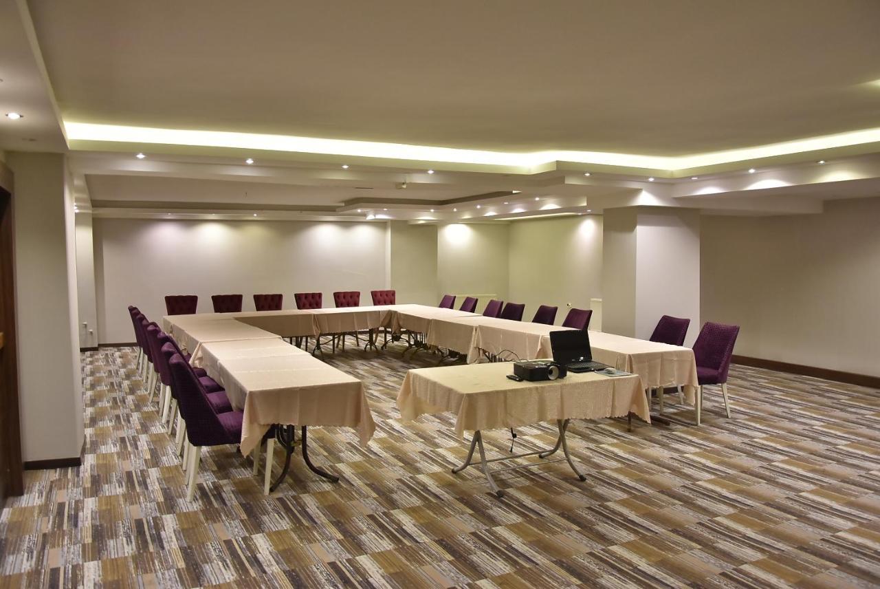Gold City Hotel 伯萨 外观 照片