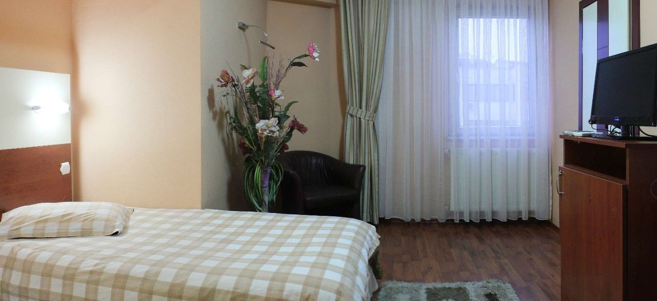 Gold City Hotel 伯萨 外观 照片