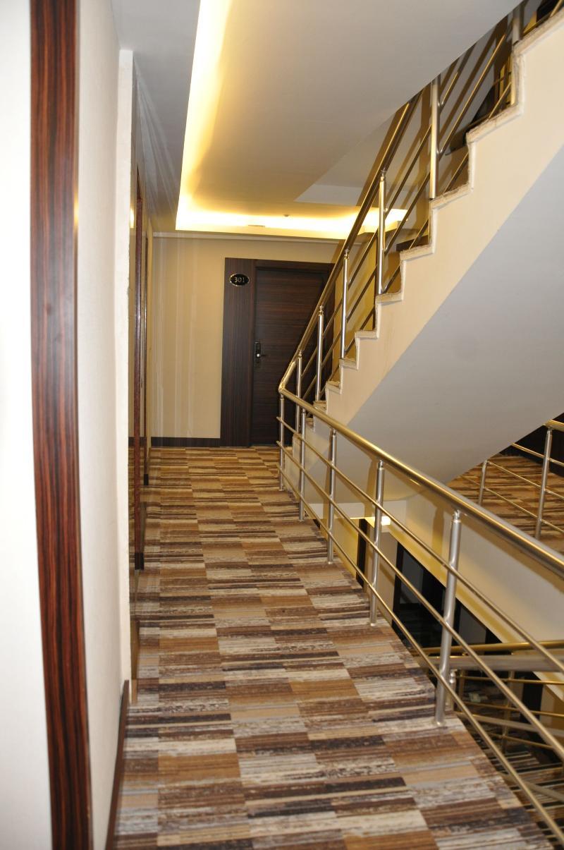 Gold City Hotel 伯萨 外观 照片